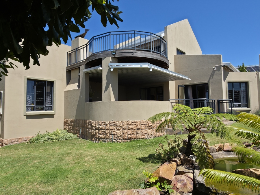 5 Bedroom Property for Sale in Wavecrest Eastern Cape